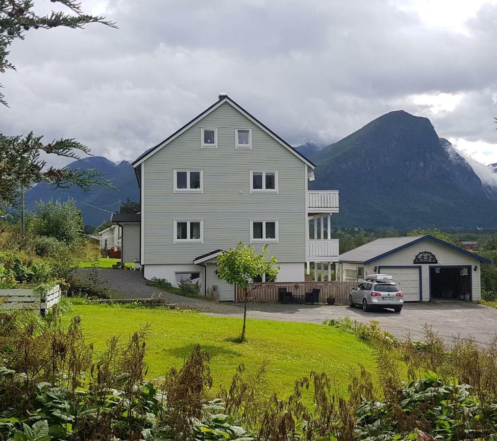 Apartment Dreamvalley Isfjorden Dış mekan fotoğraf