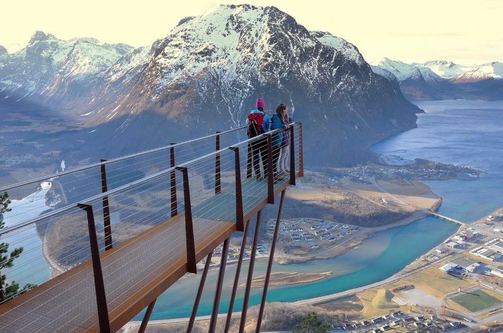 Apartment Dreamvalley Isfjorden Dış mekan fotoğraf